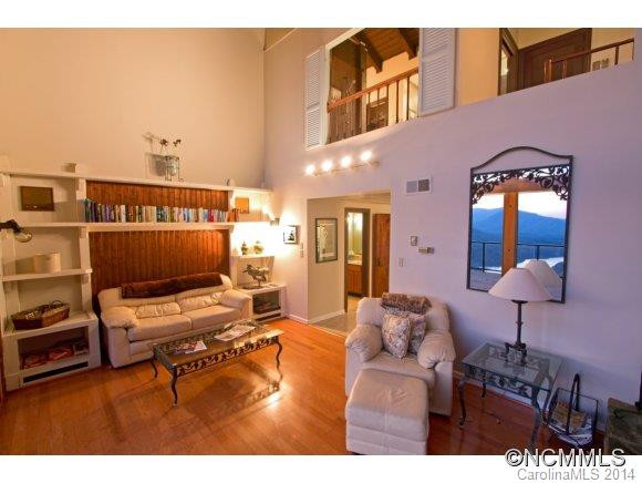 513 Youngs Mountain Drive - Photo 10