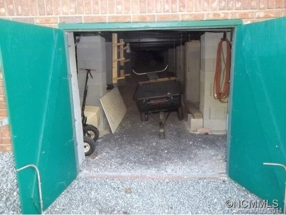 8 N Charles Lane - Photo 18