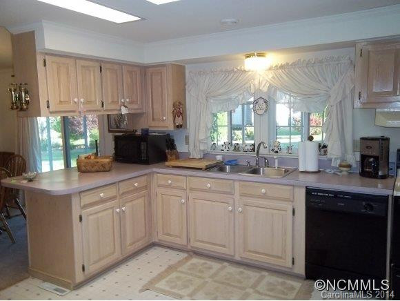8 N Charles Lane - Photo 5