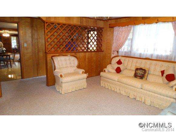 3111 Collinsville Road - Photo 6
