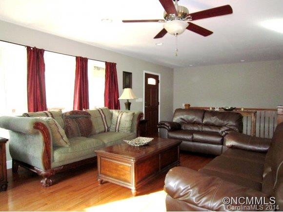 1584 Upper Paw Paw Road - Photo 3
