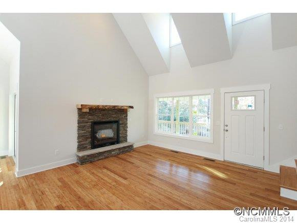 215 Courtland Place - Photo 2