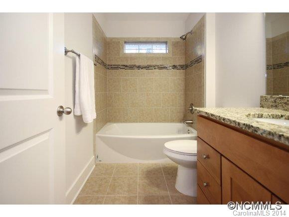 215 Courtland Place - Photo 11