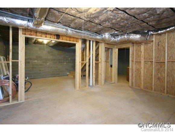 215 Courtland Place - Photo 16