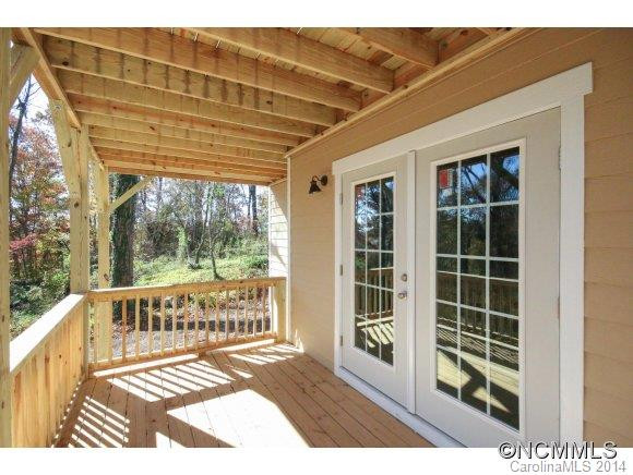 215 Courtland Place - Photo 18
