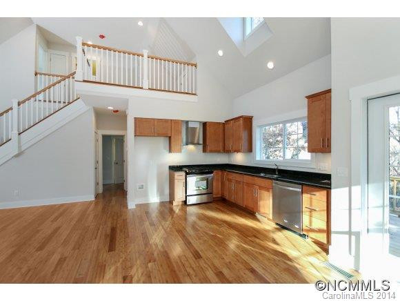 215 Courtland Place - Photo 4