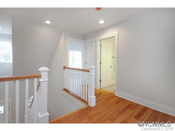 215 Courtland Place - Photo 10