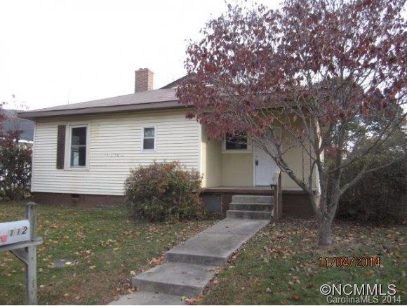 112 Edwards Ave