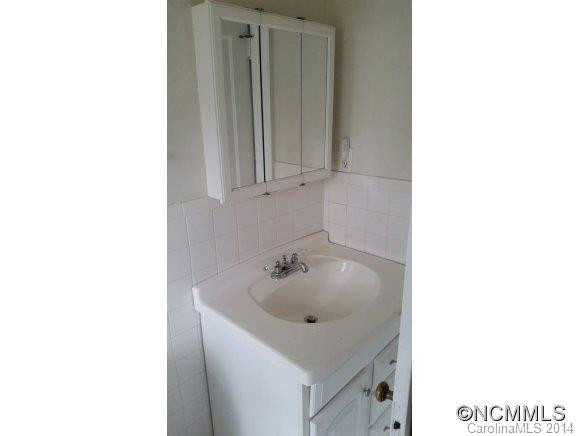77 Beverly Road - Photo 13