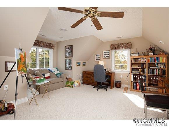 17 Tiverton Lane - Photo 14