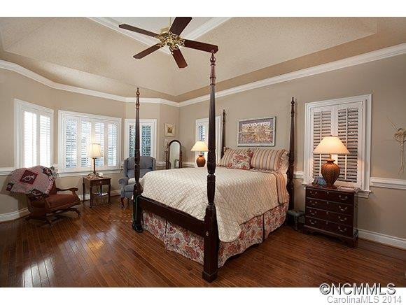 17 Tiverton Lane - Photo 8