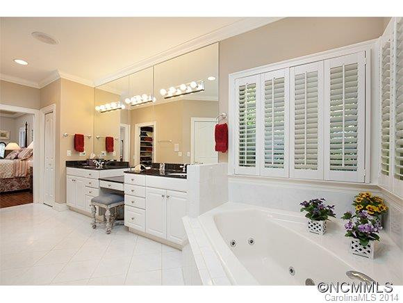 17 Tiverton Lane - Photo 9