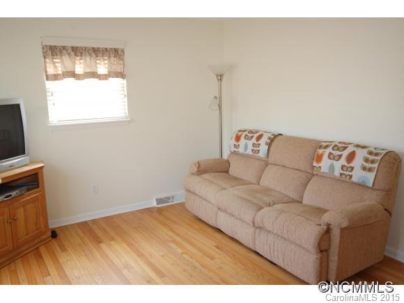 504 Deaverview Rd - Photo 3
