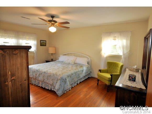 221 Balsam Rd. - Photo 6