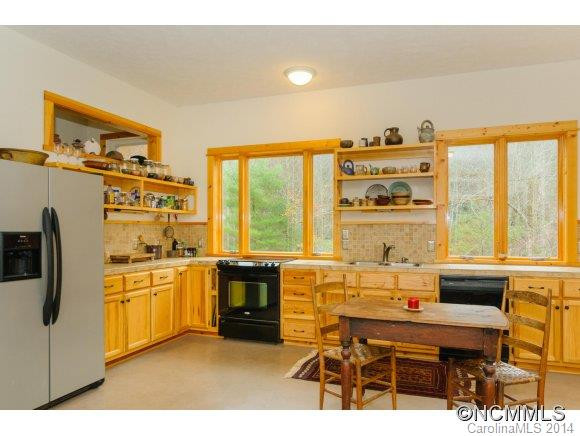 379 Doe Branch Road - Photo 4
