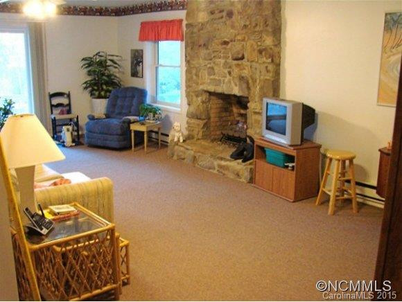 477 Locust - Photo 3