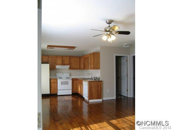 150 Stewart Street - Photo 2