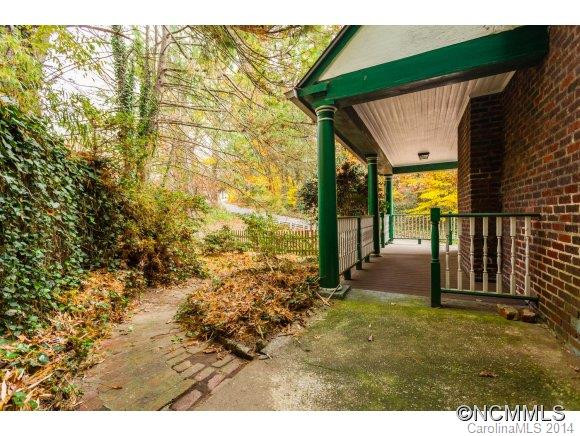 30 Caledonia - Photo 3