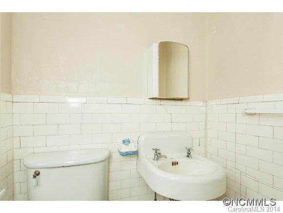 30 Caledonia - Photo 21