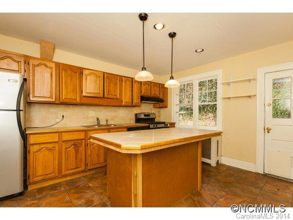 30 Caledonia - Photo 22