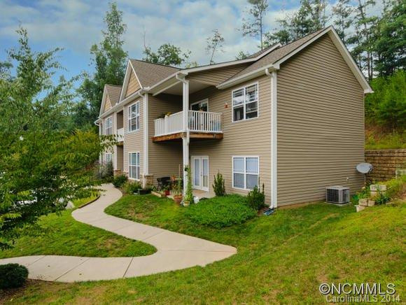 11 Northbrook Pl. Apt. B