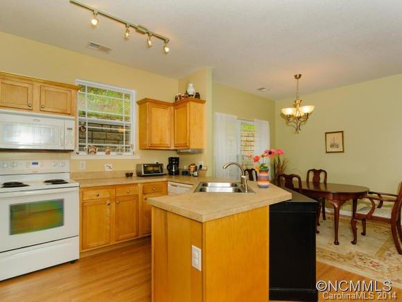 11 Northbrook Pl. Apt. B - Photo 11