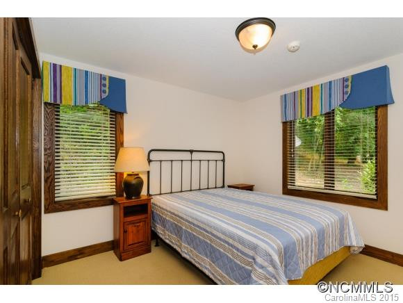 462 Holmes Road - Photo 18
