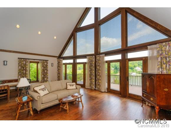 462 Holmes Road - Photo 4