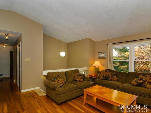 4 Muirfield Drive - Photo 2