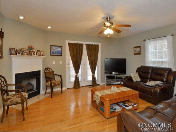 66 RED MAPLE DRIVE - Photo 3