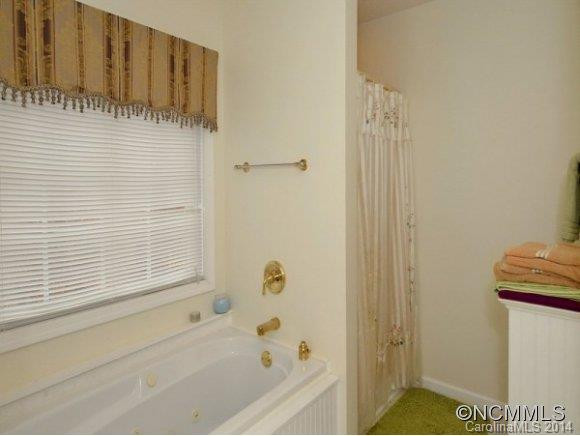 66 RED MAPLE DRIVE - Photo 7
