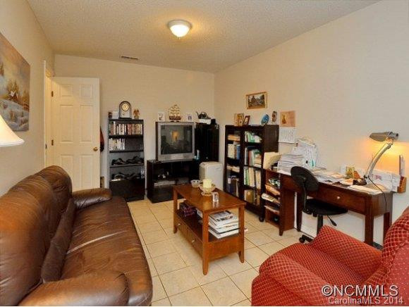66 RED MAPLE DRIVE - Photo 9