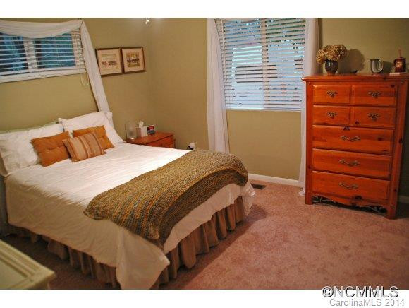 146 Azalea Way - Photo 11
