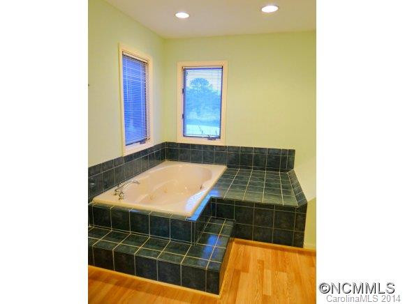 16 Watsell Drive - Photo 13