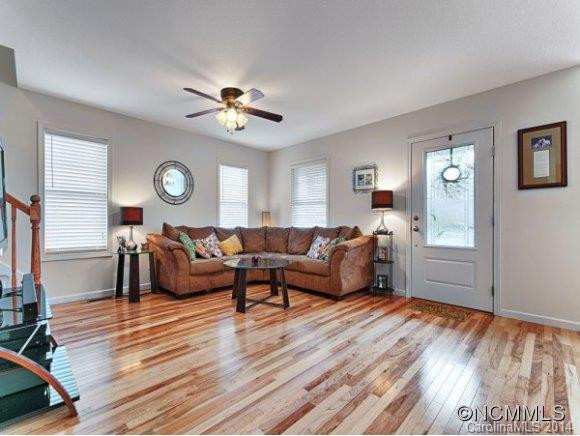 9 KNOTTY ALDER COURT - Photo 2