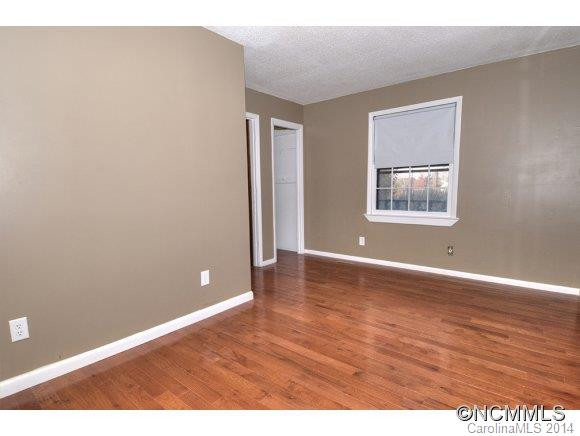 309 Sterling Way - Photo 10