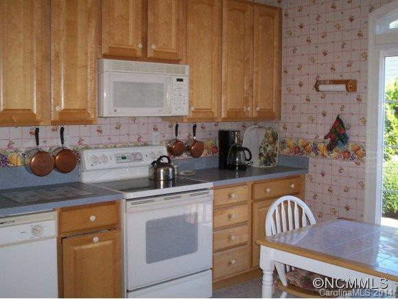 136 Cambridge Drive - Photo 12