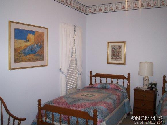 136 Cambridge Drive - Photo 16