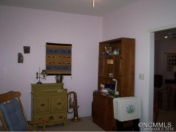 136 Cambridge Drive - Photo 8