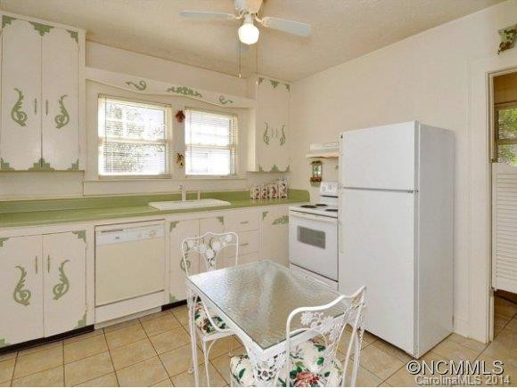 1927 ARLINGTON PLACE - Photo 5
