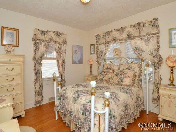 1927 ARLINGTON PLACE - Photo 7