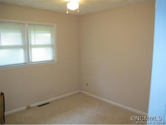 402 Whispering Hills Dr.. - Photo 12