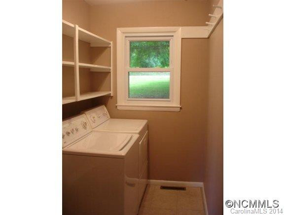 402 Whispering Hills Dr.. - Photo 13