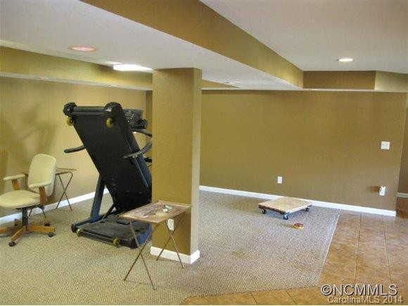 402 Whispering Hills Dr.. - Photo 15