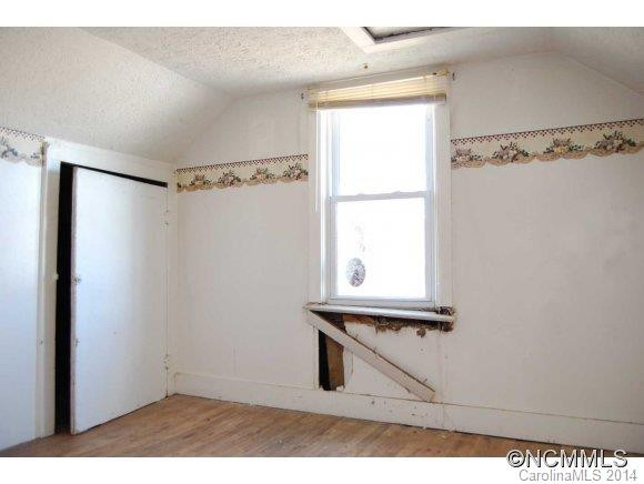 184 Powell St - Photo 11