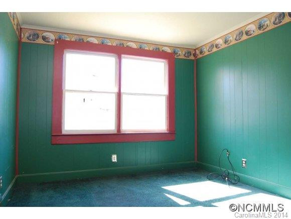 184 Powell St - Photo 6