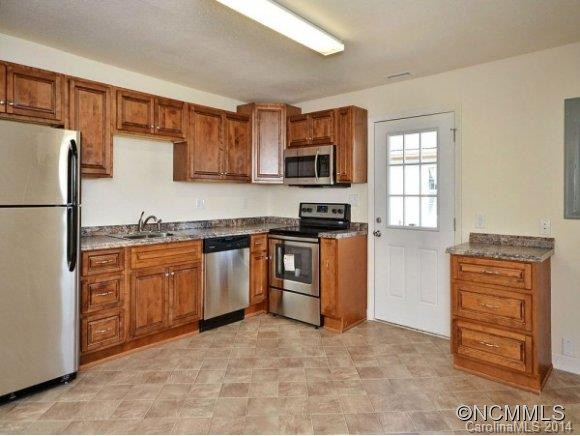 354 DEAVERVIEW ROAD - Photo 3