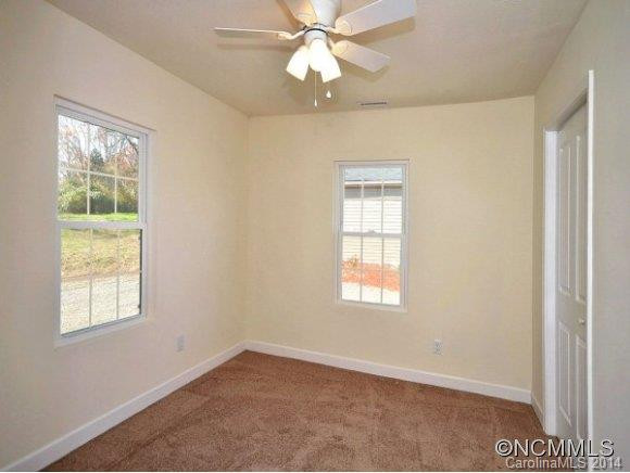 354 DEAVERVIEW ROAD - Photo 4