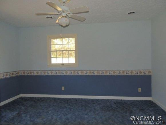 201 CROOKED CREEK ROAD - Photo 11