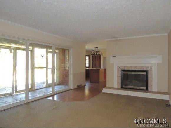 201 CROOKED CREEK ROAD - Photo 3